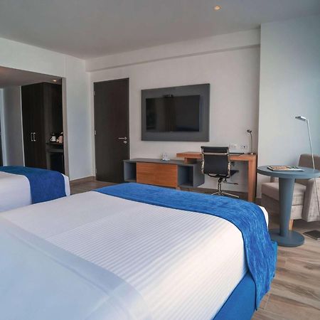 Wyndham Guayaquil, Puerto Santa Ana Otel Dış mekan fotoğraf