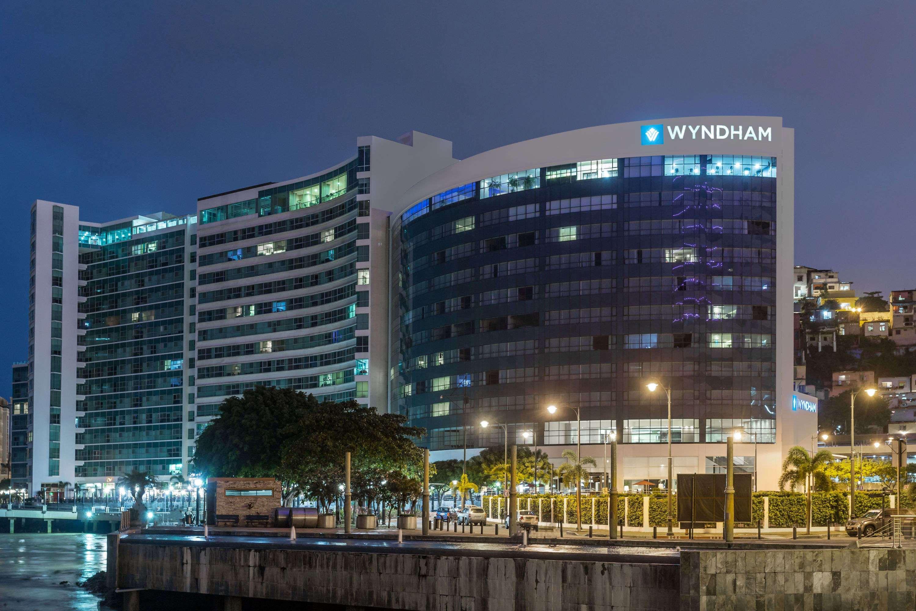 Wyndham Guayaquil, Puerto Santa Ana Otel Dış mekan fotoğraf